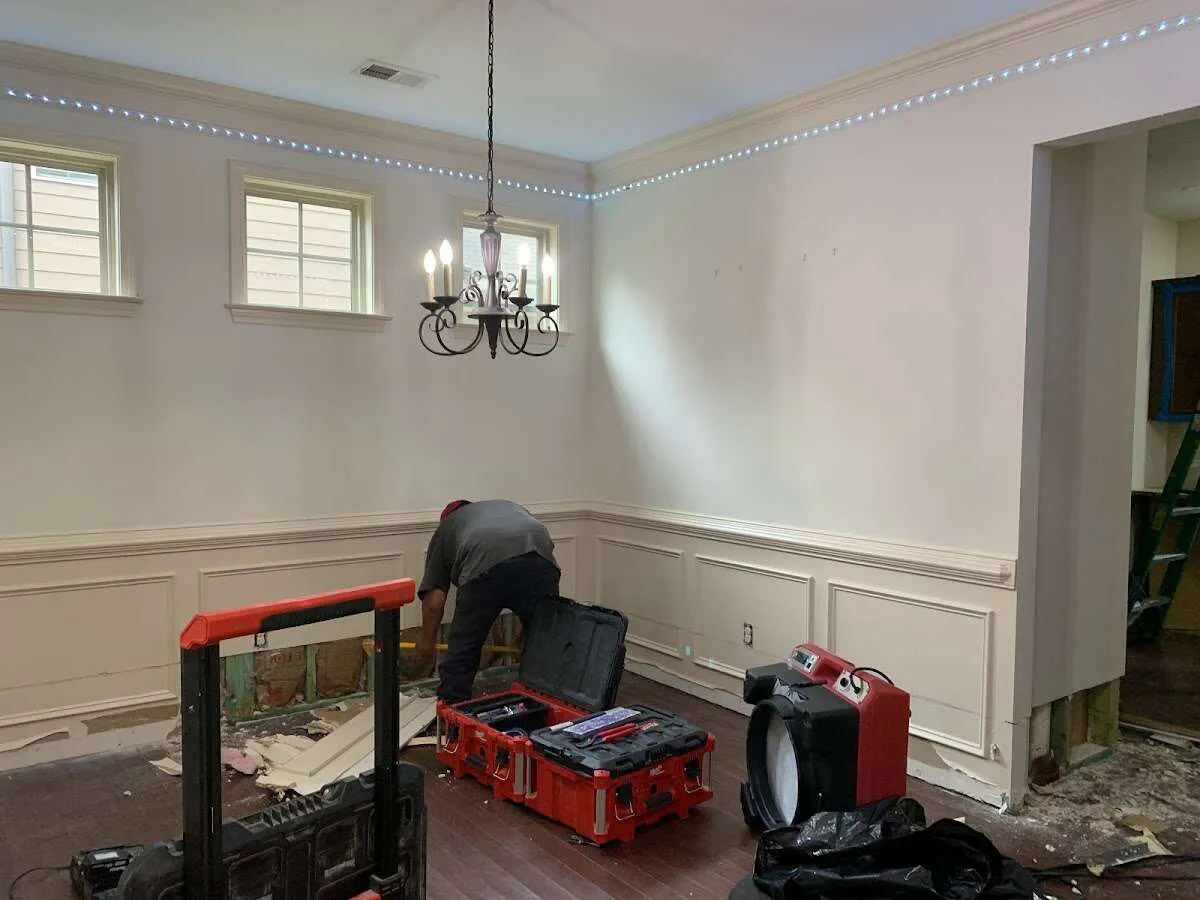 Restoration technician with professional equipment in Bellevue